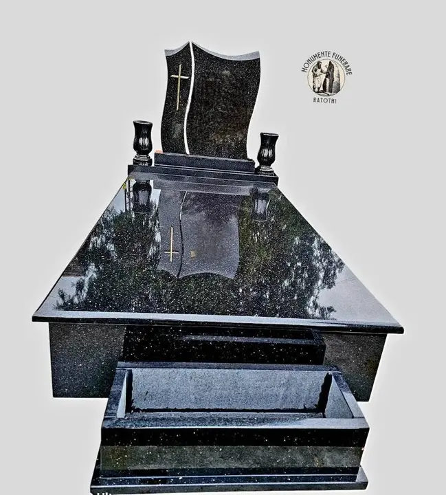 Monument funerar din granit negru — lucrare Marmogram