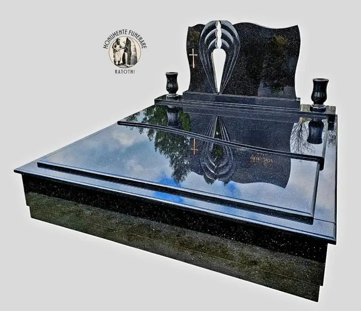 Monument funerar din granit negru — lucrare Marmogram